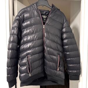 Vertical Sport Mens Black Hooded Puffer Jacket -- Size M